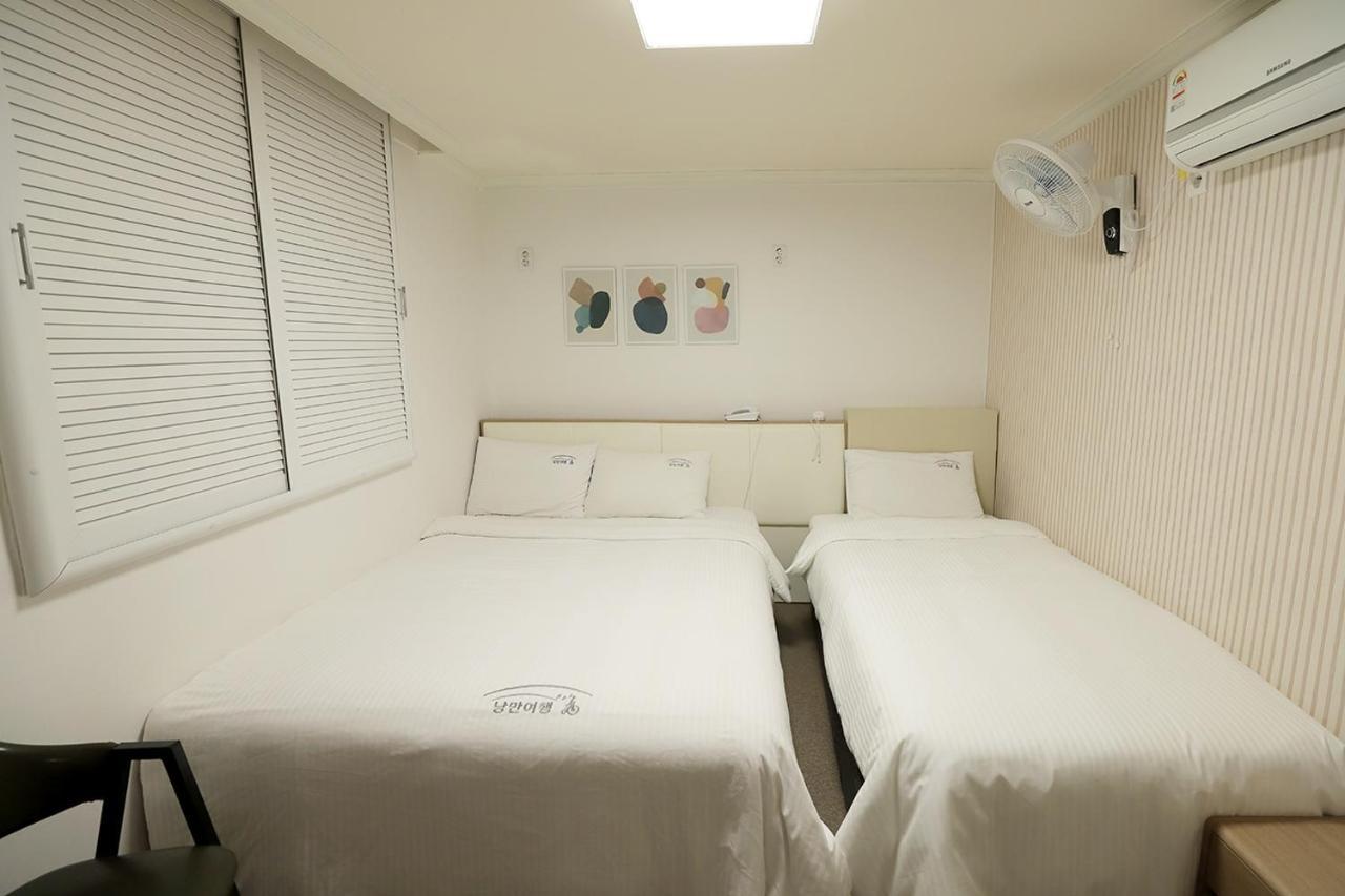 Stay Romantictrip_Hostel Кёнджу Экстерьер фото